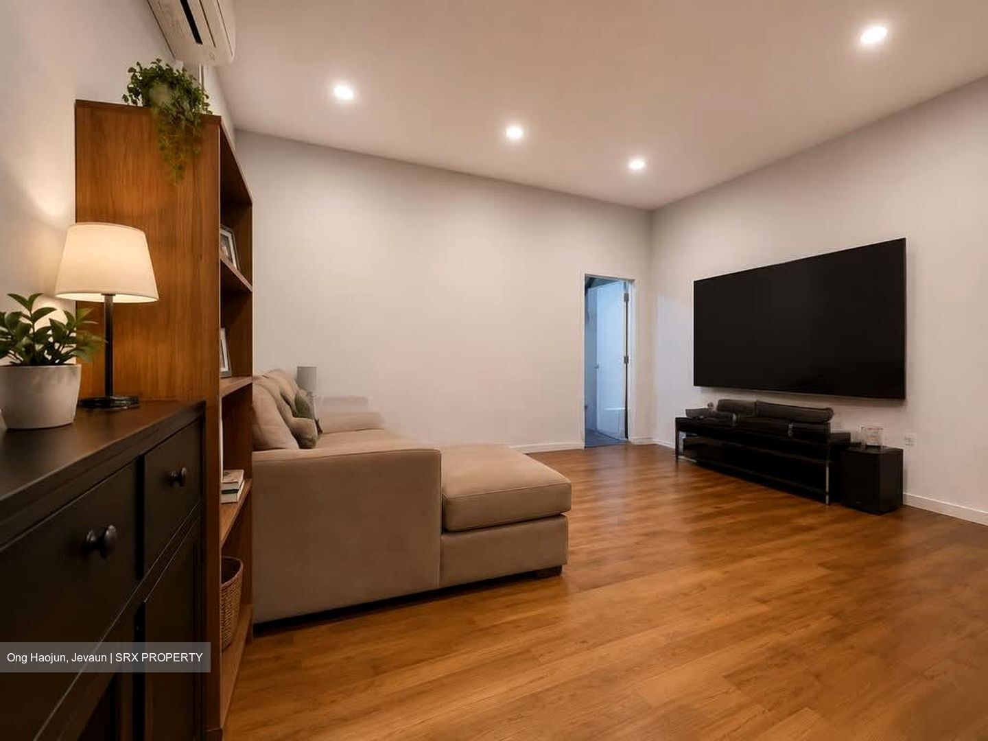 Kim Seng Promenade (D9), Terrace #566837351